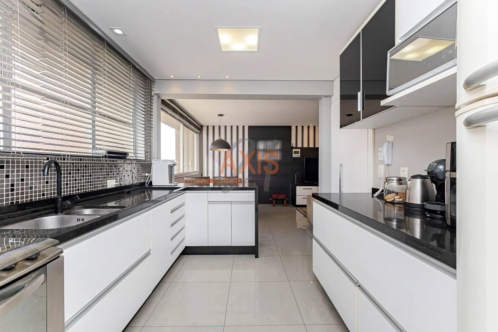Apartamento de 4 Quartos à Venda no Edifício Anhanguera | Água Verde Curitiba — foto 16