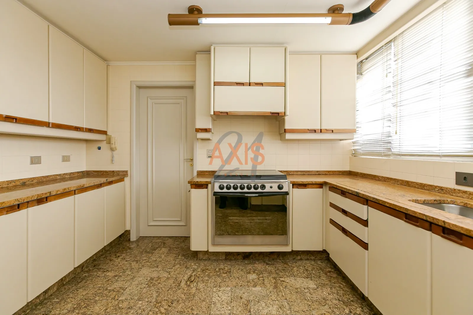 Apartamento de 4 Quartos à Venda no Edifício Savion | Batel Curitiba — foto 30