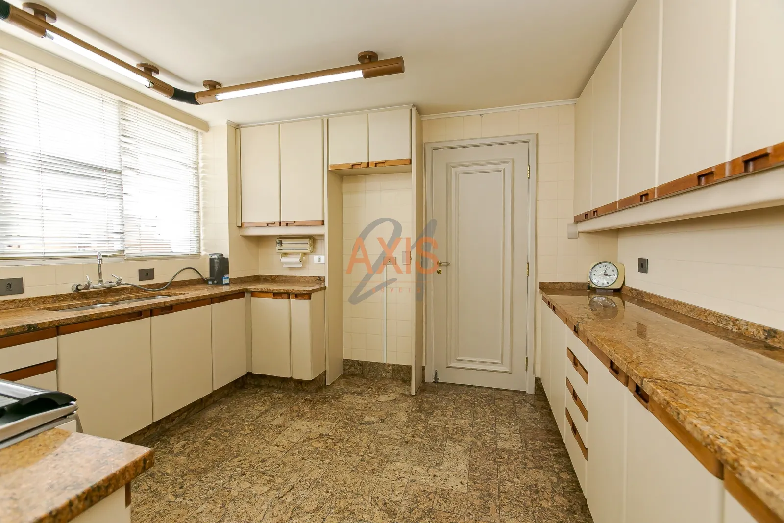 Apartamento de 4 Quartos à Venda no Edifício Savion | Batel Curitiba — foto 29