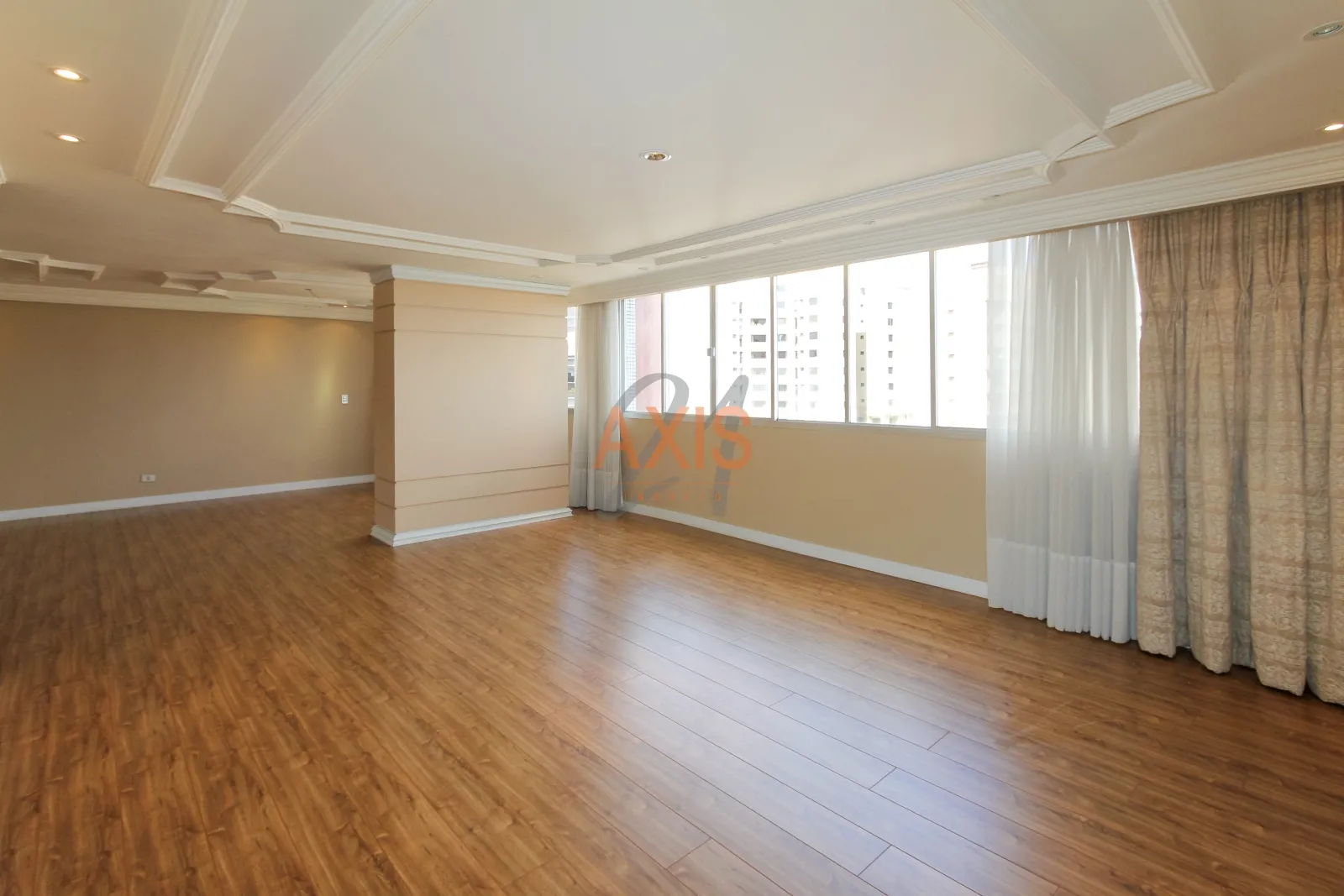 Apartamento de 4 Quartos à Venda no Edifício Savion | Batel Curitiba — foto 3