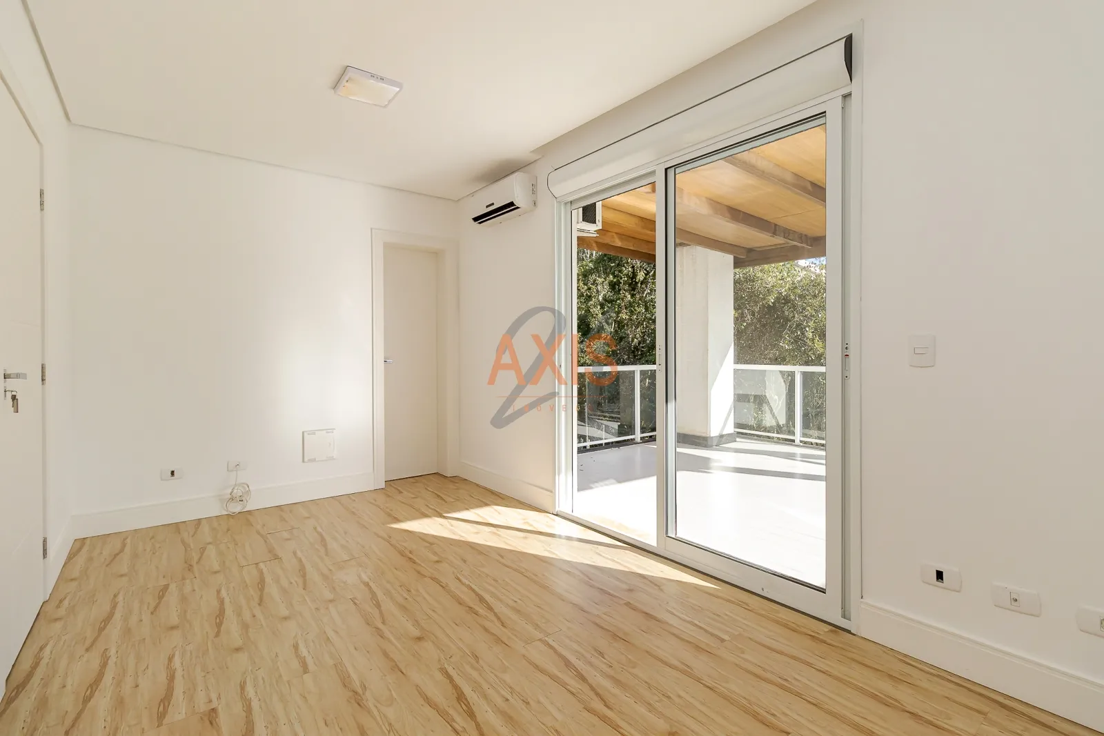 Casa de 4 Suítes à Venda no Condomínio Green Village Park | Santa Felicidade Curitiba — foto 29
