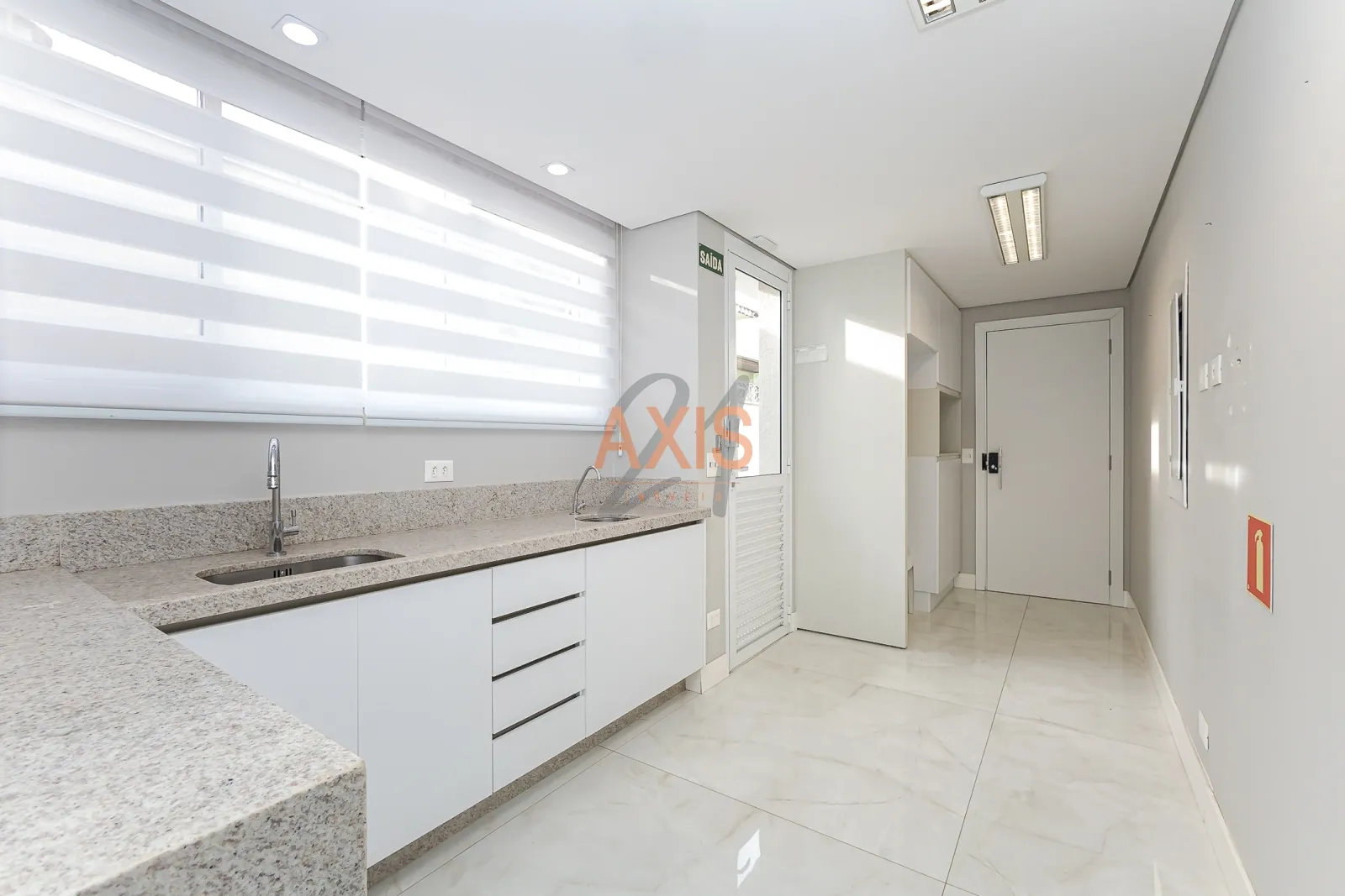 Casa Comercial à Venda na Rua Estado de Israel | Vila Izabel Curitiba — foto 31