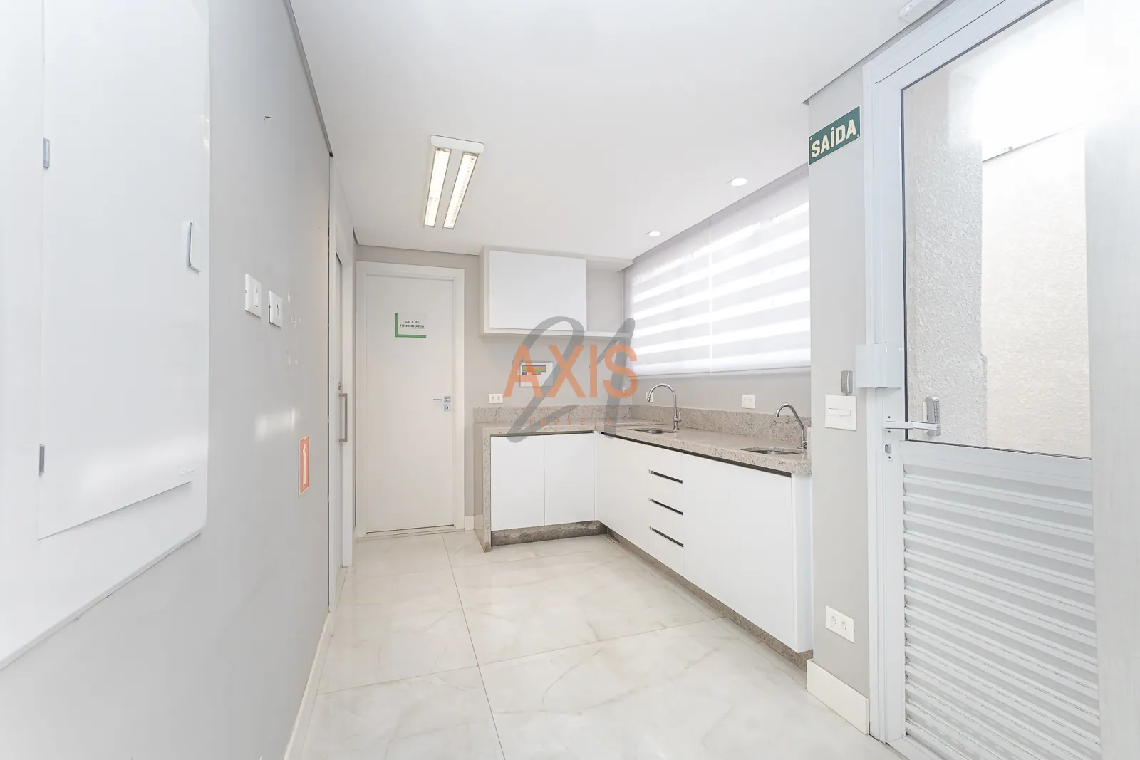Casa Comercial à Venda na Rua Estado de Israel | Vila Izabel Curitiba — foto 30