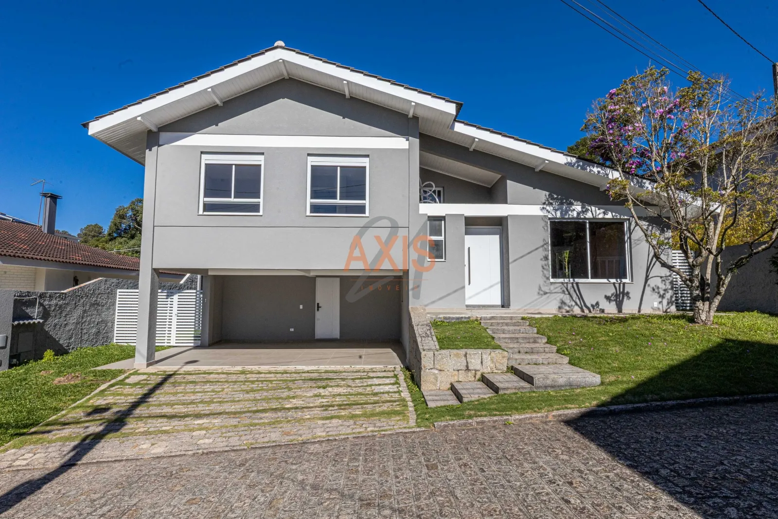 Casa de 4 Quartos à Venda no Residencial Castel Bolognese | Cascatinha Curitiba — foto 1