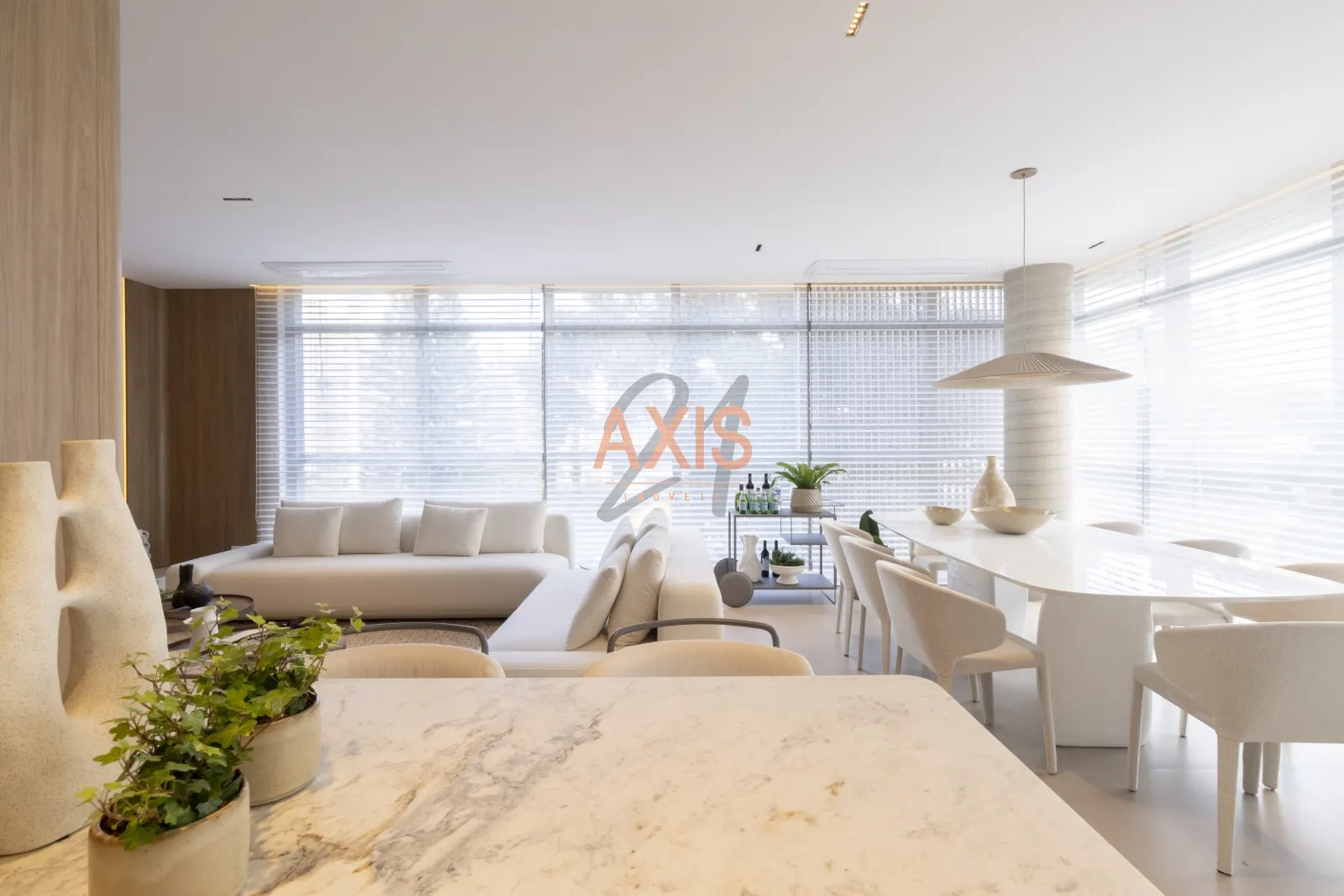 Apartamento de 3 Suítes à Venda no Edifício UMA Batel |  Curitiba — foto 6
