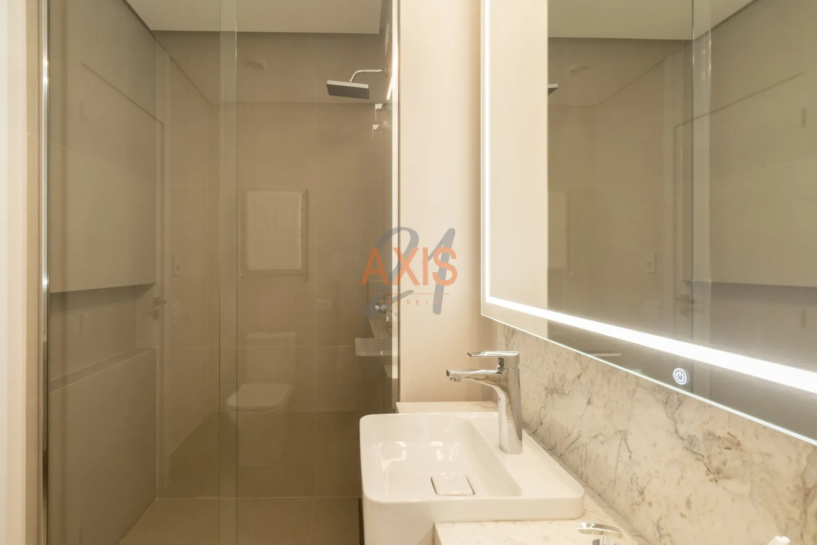 Apartamento de 3 Suítes à Venda no Edifício UMA Batel |  Curitiba — foto 22