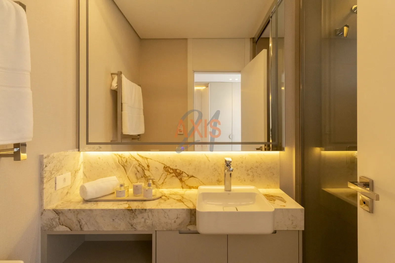 Apartamento de 3 Suítes à Venda no Edifício UMA Batel |  Curitiba — foto 20