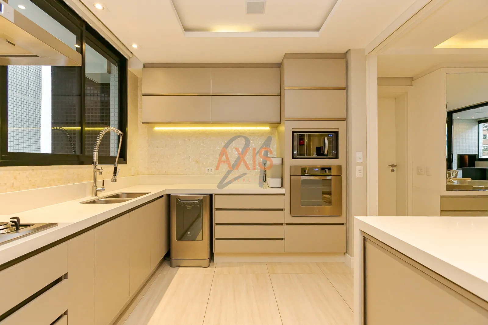 Apartamento de 3 Suítes à Venda no Ucrânia Champagnat Residence | Mercês Curitiba — foto 6