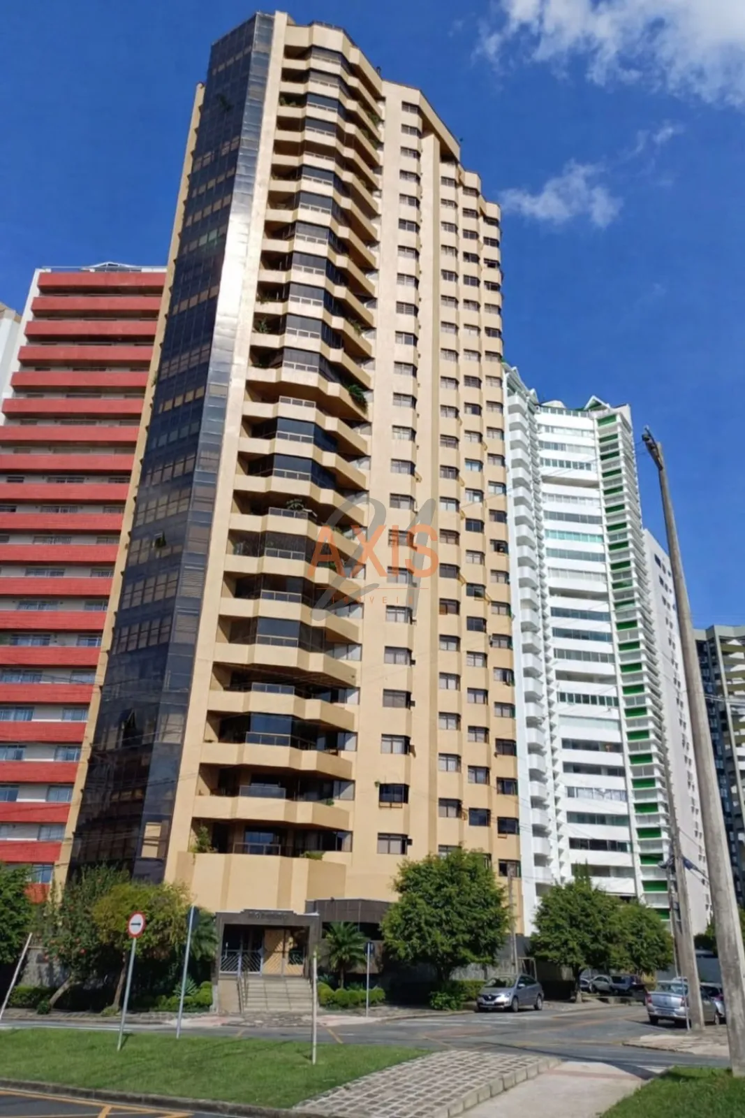 Apartamento de 4 Quartos à Venda no Edifício Rio Danúbio | Batel Curitiba — foto 1