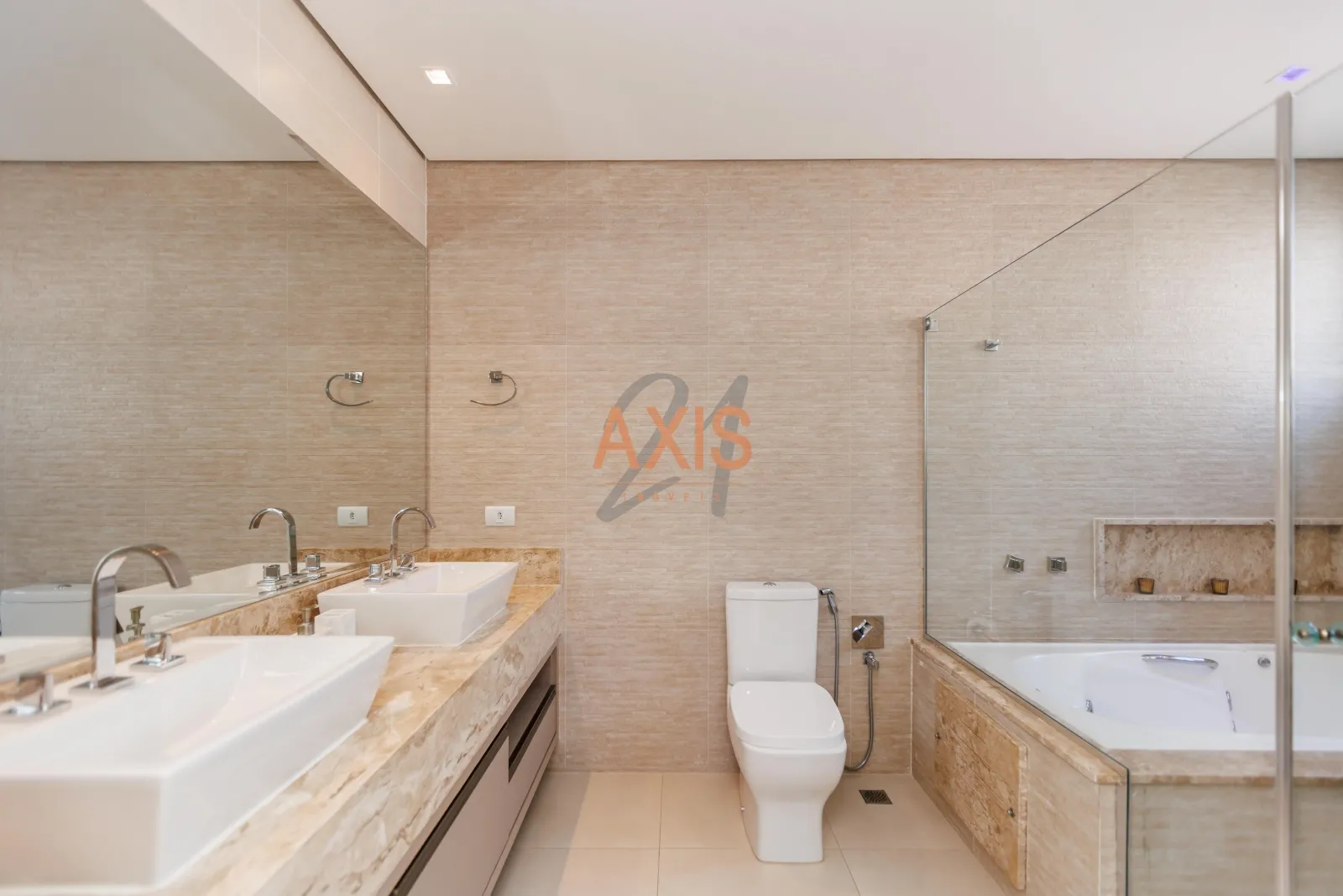 Casa de 4 Quartos à Venda no Condomínio  Boulevar Bacacheri| Tingui Curitiba — foto 29