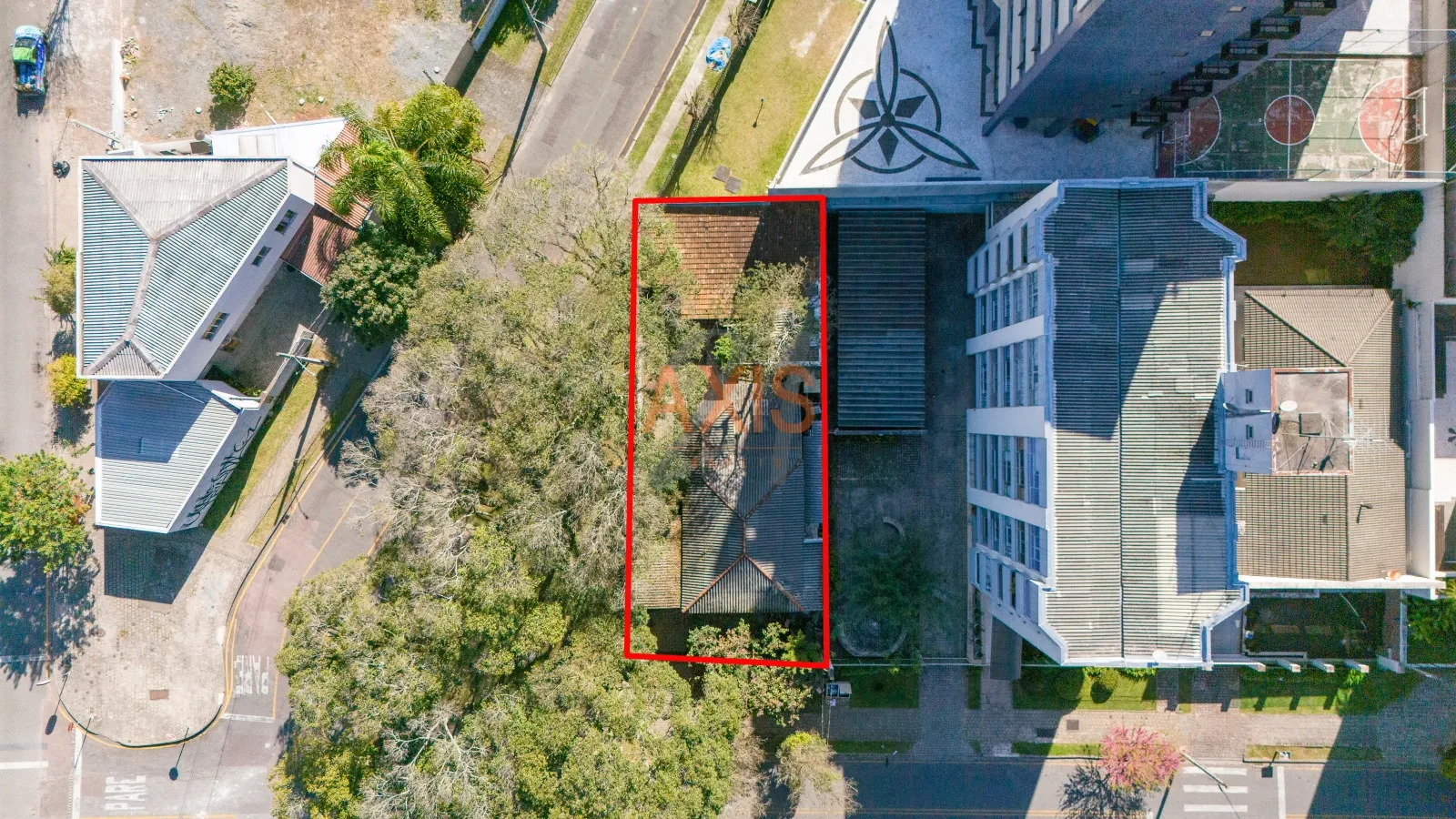 Terreno ZR4 de 360m² à Venda na Rua Francisco de Paula Guimarães | Ahú Curitiba — foto 1