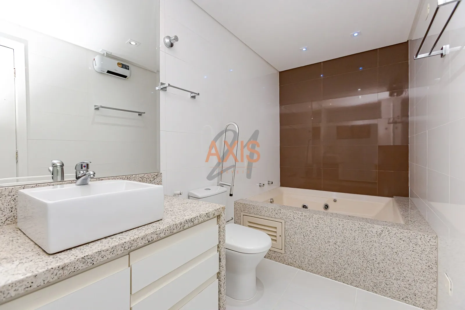 Apartamento de 3 Quartos à Venda no Edificio Lago Acará |  Água Verde Curitiba — foto 25