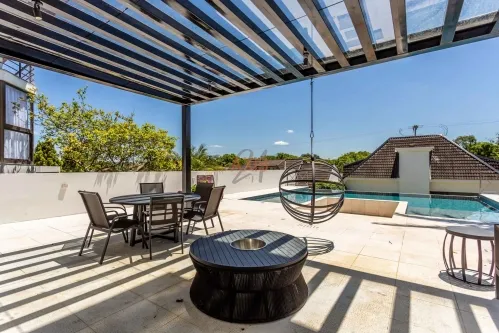 Casa em Condomínio em Santa Felicidade