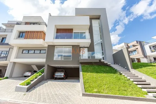 Casa em Condomínio em Bairro Alto