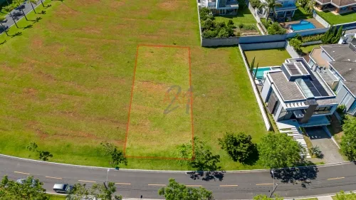 Terreno em condomínio em Alphaville