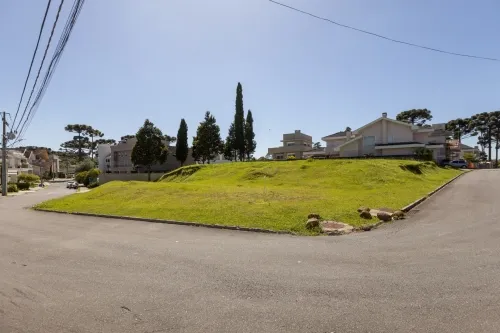 Terreno em condomínio em Abranches