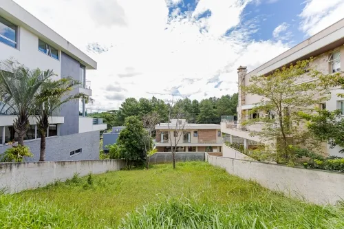 Terreno em condomínio em Santa Felicidade