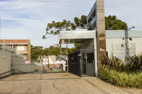 Terreno em condomínio em Campo Comprido