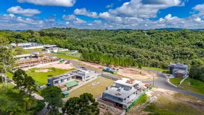 Terreno em condomínio em Santa Felicidade
