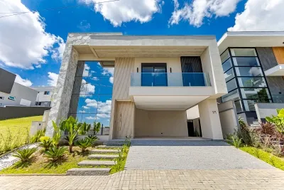 Casa em Condomínio em Santa Felicidade