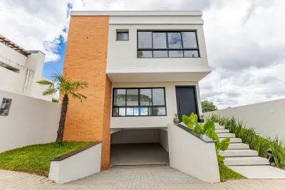 Casa em Condomínio em Santa Cândida