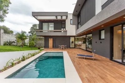 Casa em Condomínio em Santa Felicidade