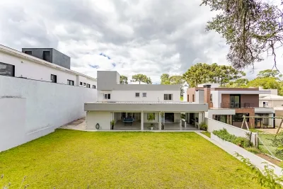 Casa em Condomínio em Santa Felicidade
