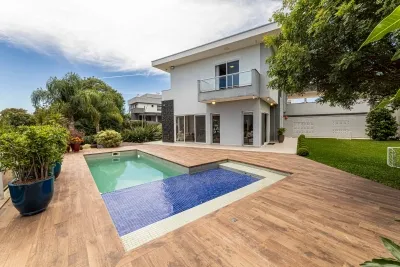 Casa em Condomínio em Vila Torres