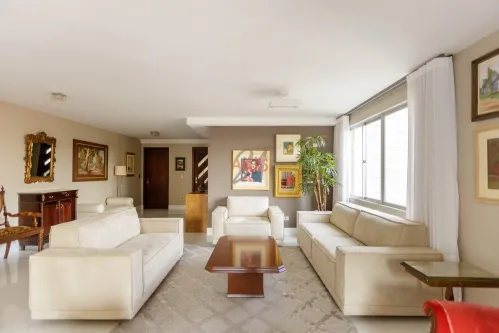 Apartamento em Batel