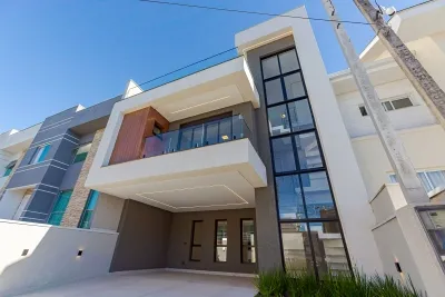 Casa em Condomínio em Abranches