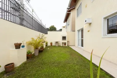 Casa em Condomínio em Bom Retiro