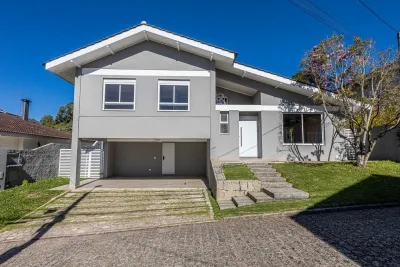 Casa em Condomínio em Cascatinha