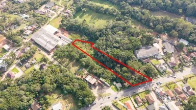 Terreno Comercial em Umbará