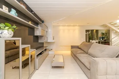 Casa em Condomínio em Atuba